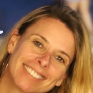 Annabelle Joubert, Property Hunter in Marseille